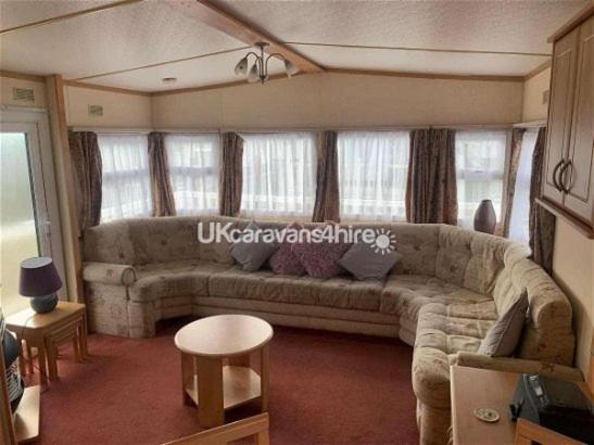 Lets Go Caravans Чапел-Сент-Леонардс Экстерьер фото